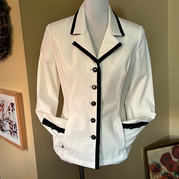 ST JOHN SPORT sz  12P Elegant Ecru Winter White Stretch Trim Gem Button NEW - Picture 7 of 16